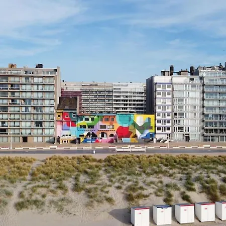 Op De Zeedijk Te * Nieuwpoort